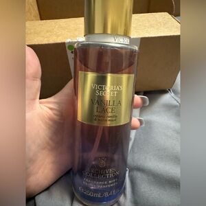 Victoria's Secret Vanilla Lace Body Spray